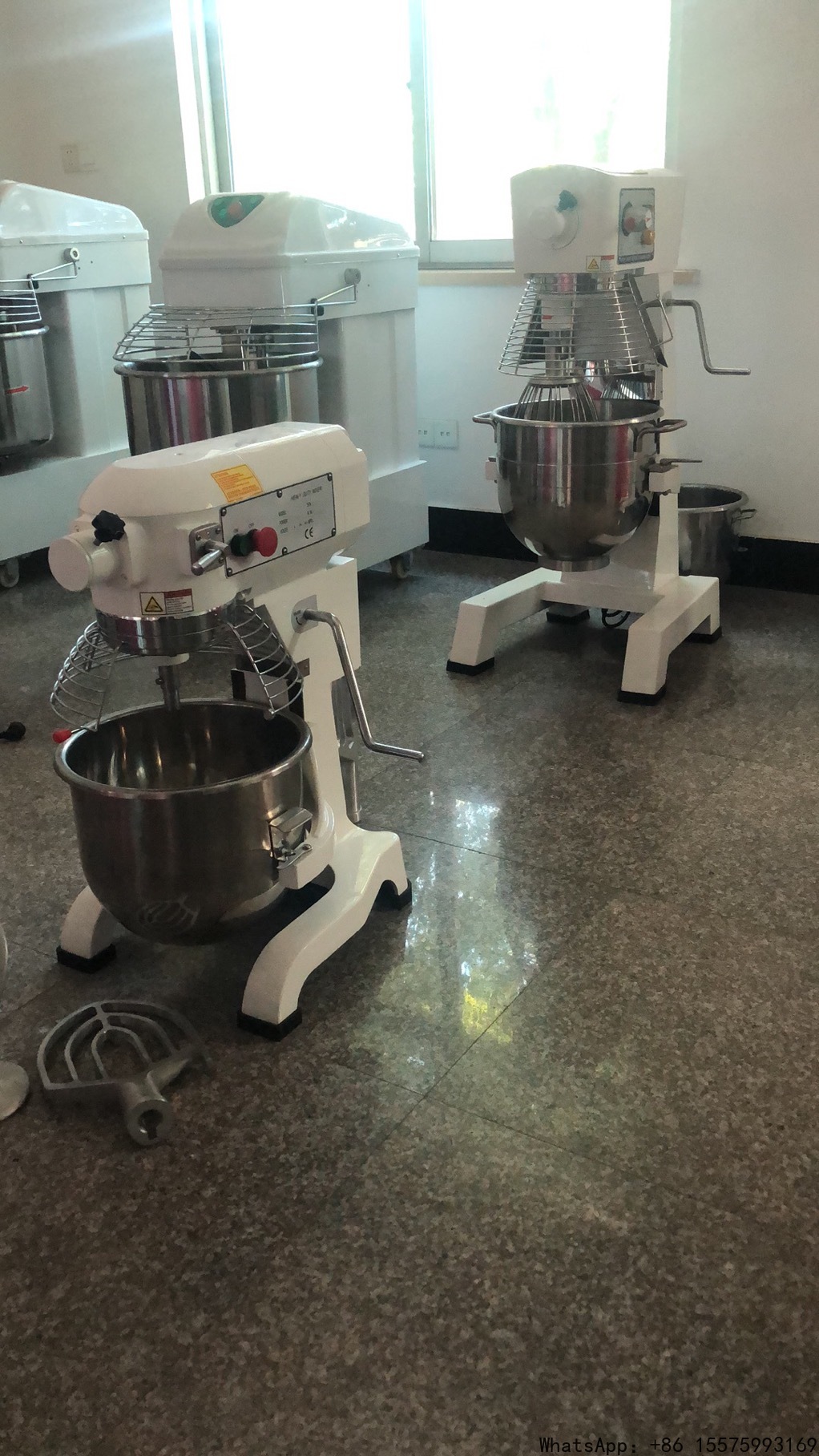 業務用大型厨房機器向け全自動粉体混合機、自動生地製造機、スタ - Heavy Equipment Mixer のレビューと価格
